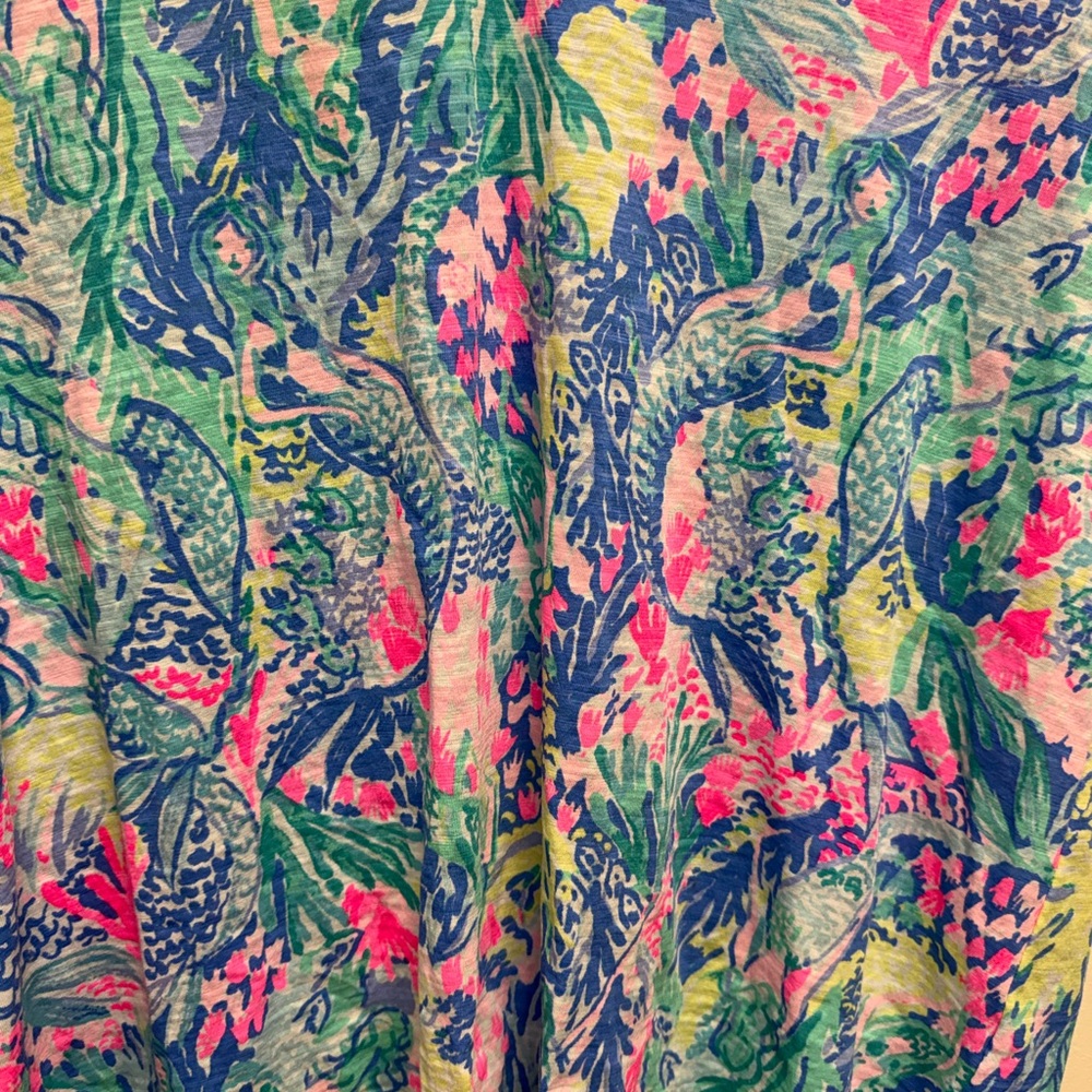 Lilly Pulitzer Vibrant 100% Cotton Etta V-Neck Short Sleeve Mermaid Cove Top - Picture 4 of 5